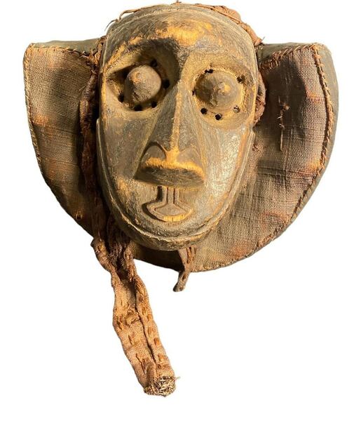 Kuba Style Pwoom Itok Mask