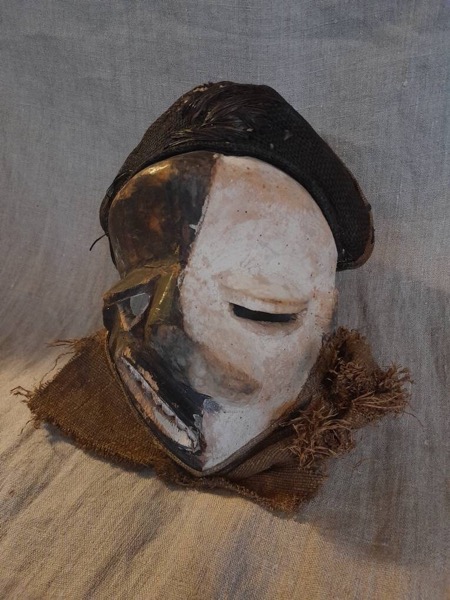 Pende Dance Mask