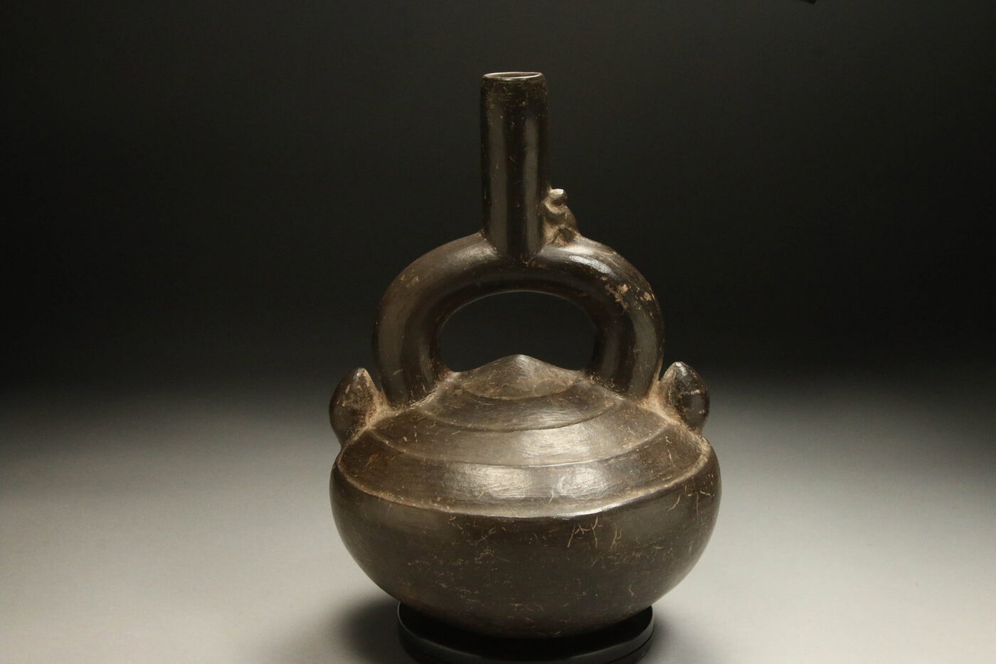 Chimú Stirrup-Spout Vessel