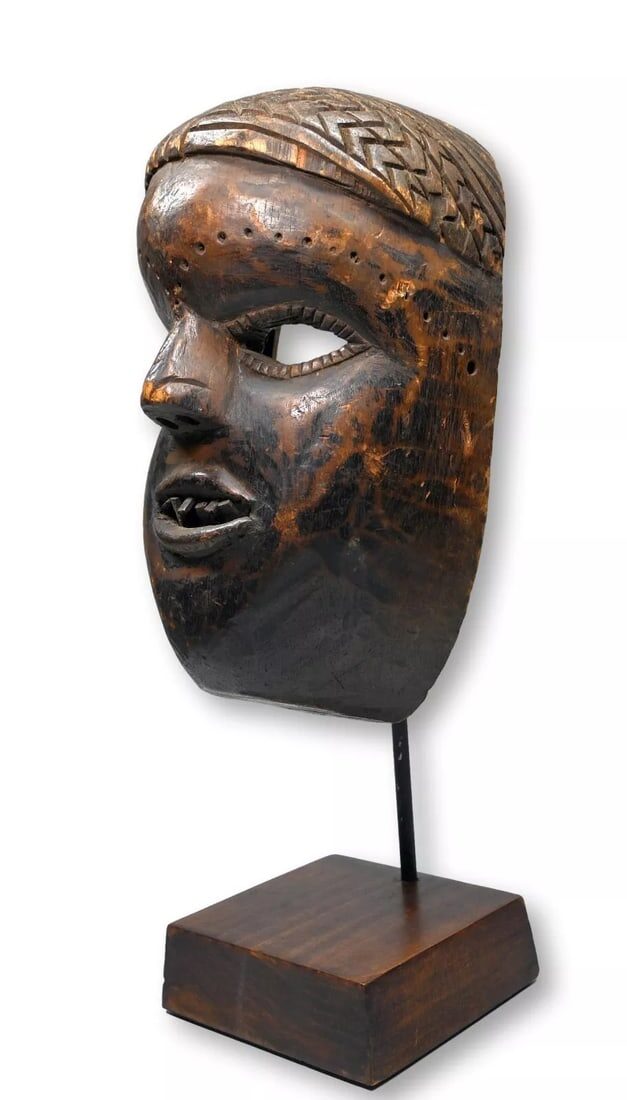 Ngbaka Face Mask