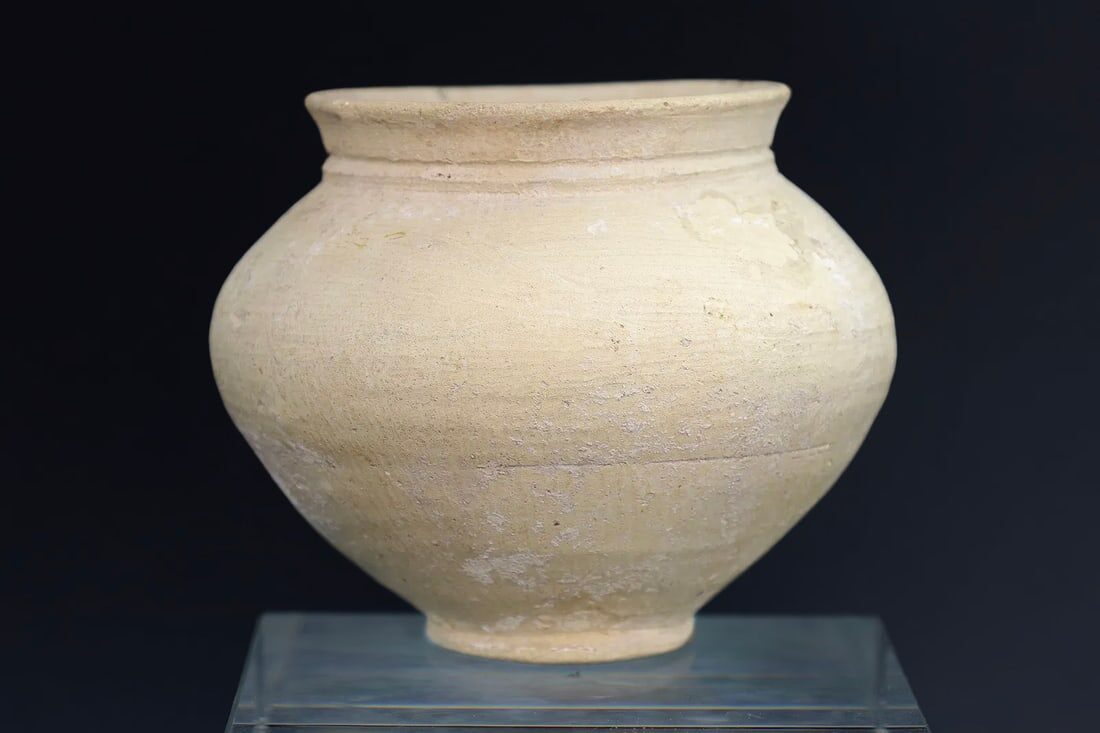 Judaean Terracotta Vessel