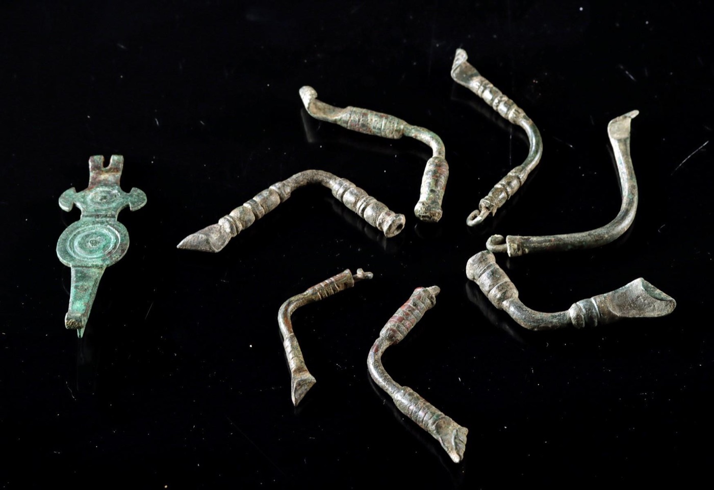 Roman Bronze Lock Hasp & Fibulae Fragments, 8 pieces